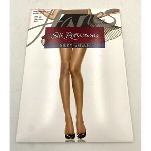 Hanes Silk Reflections Silky Sheer‎ #715 Non Control Top Little Color Size AB
